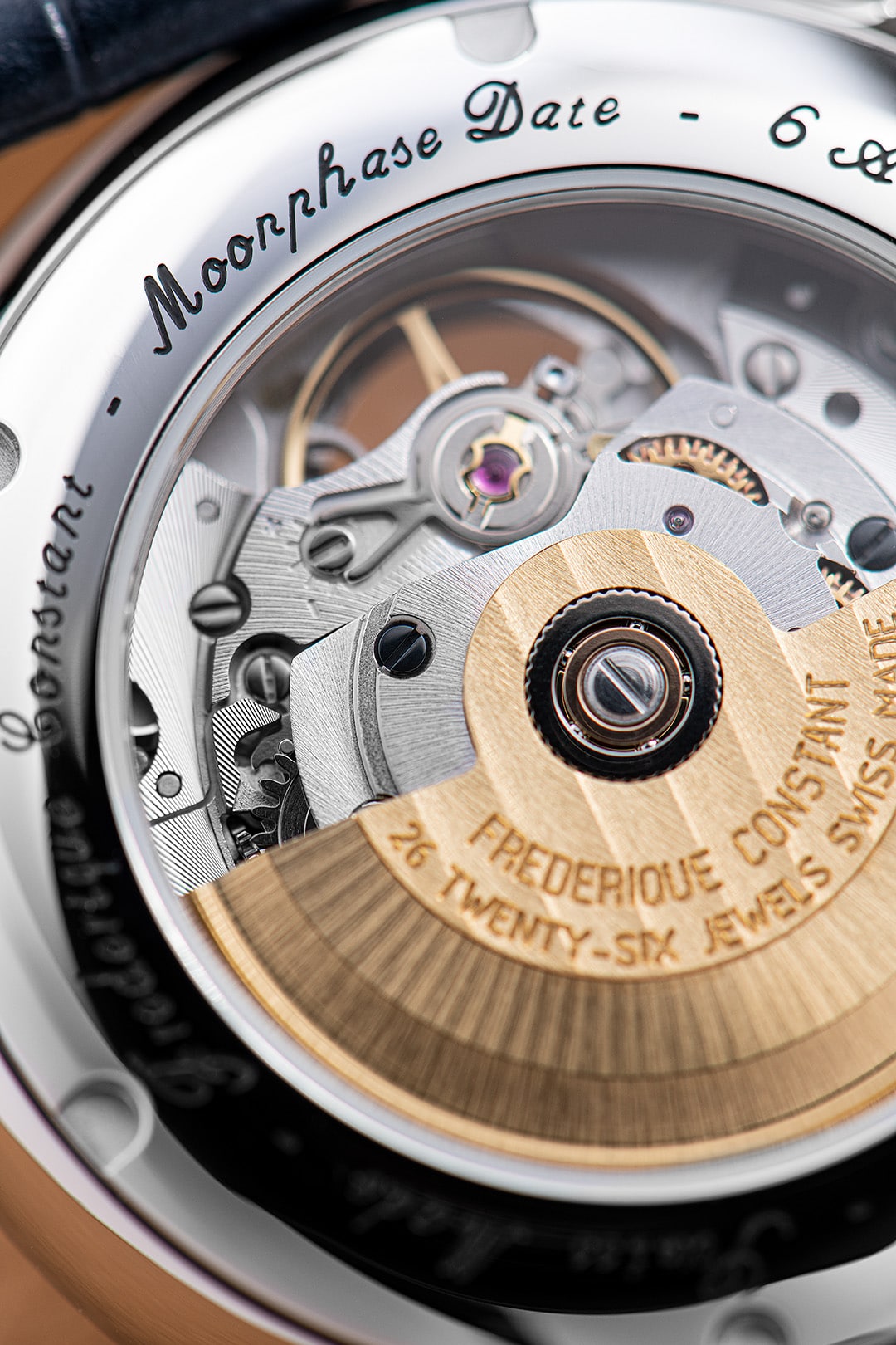 2022_Frederique_Constant_FC-335MCNW4P26_Classics_Heart_Beat_Moonphase_Date_Detail_3©Eric_Rossier_SD