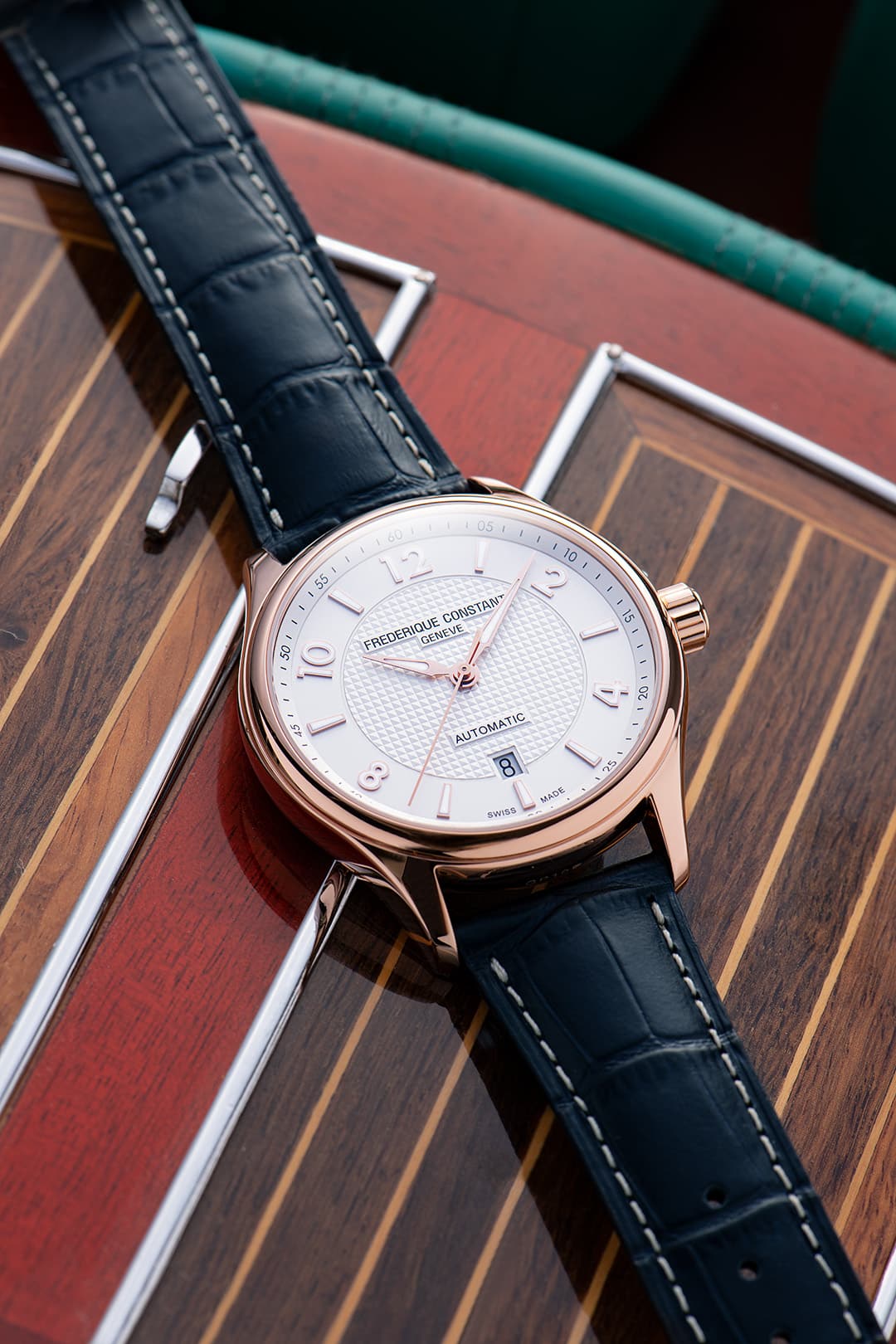 2022_Frederique_Constant_FC-303RMS5B4_Runabout_Automatic_Detail_2©Eric_Rossier_SD